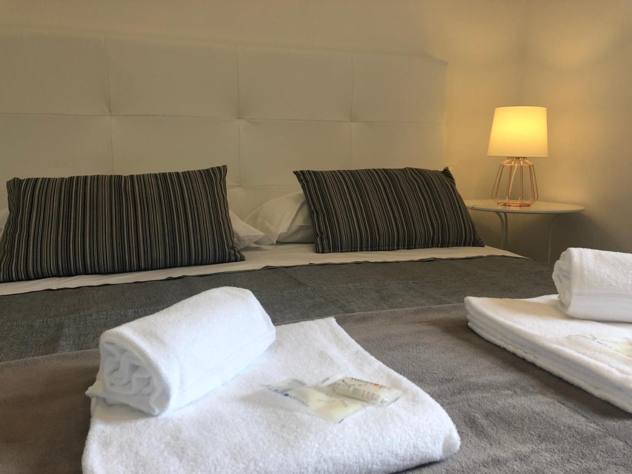 Charme Rooms Taranto Eksteriør bilde