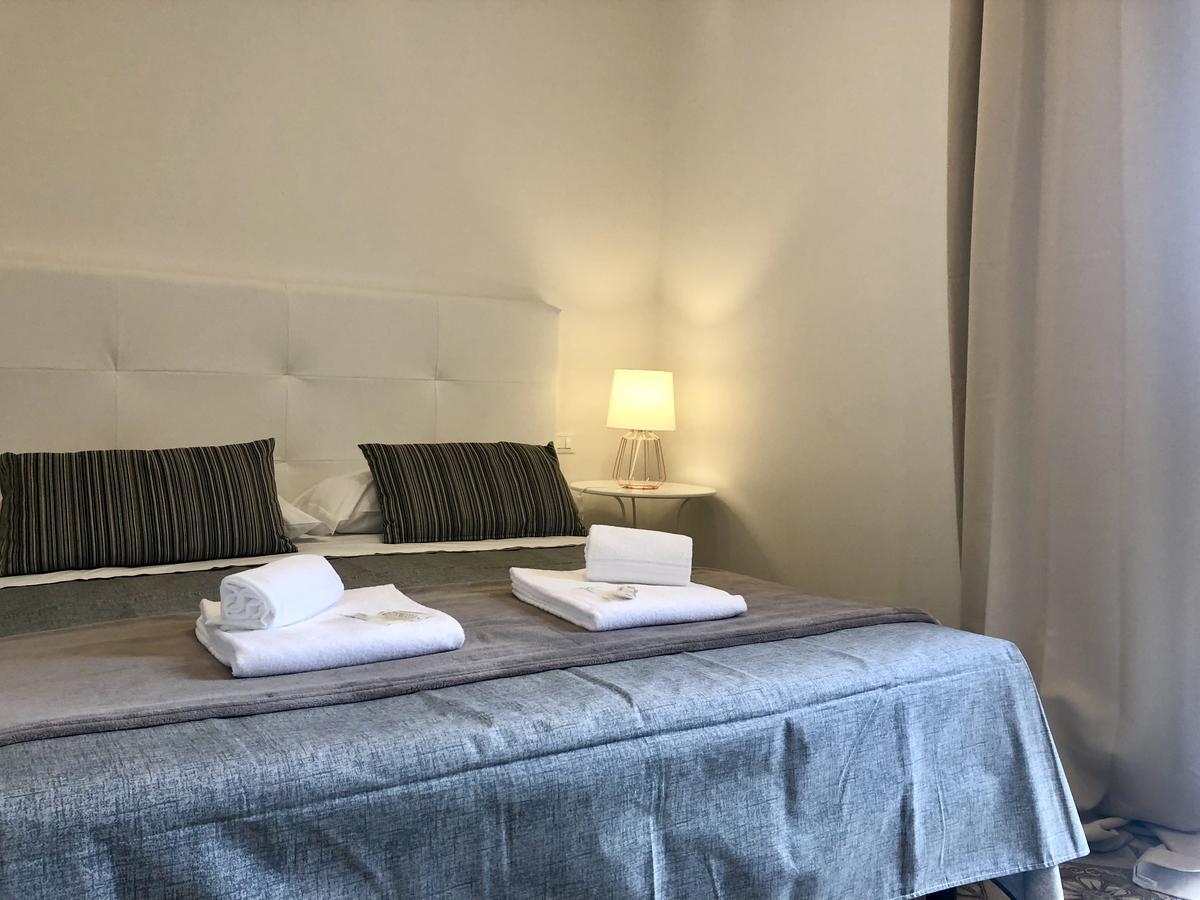 Charme Rooms Taranto Eksteriør bilde